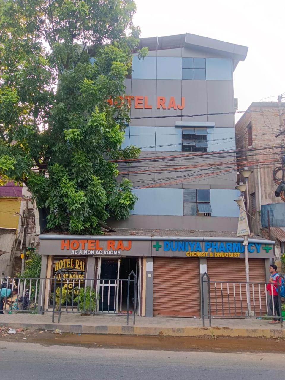 Raj 3* Kolkata